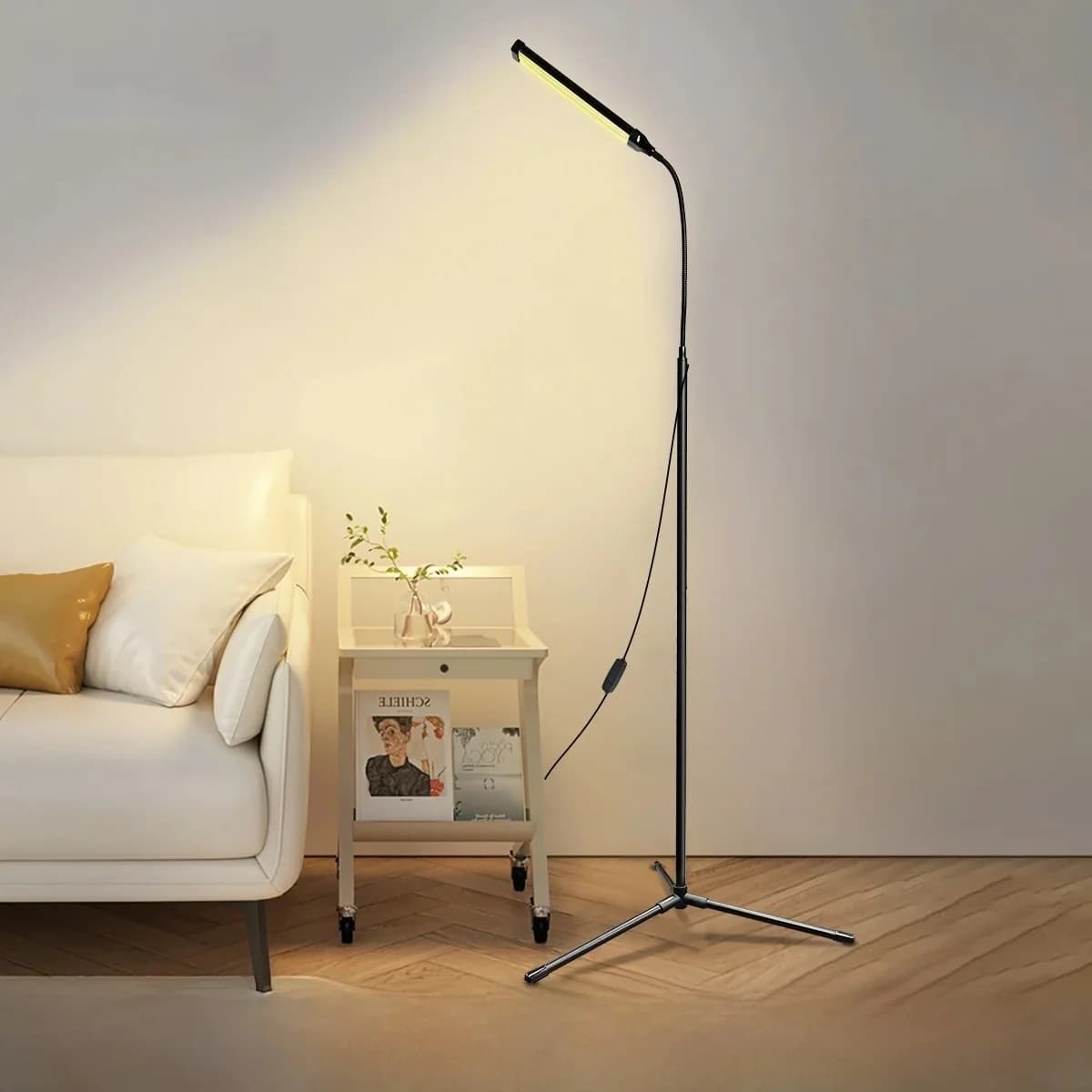 USB-Stehlampe mit Stativ und drei Farbmodi